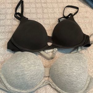 2 Victoria’s Secret bra, cotton, 34B, black and gray.